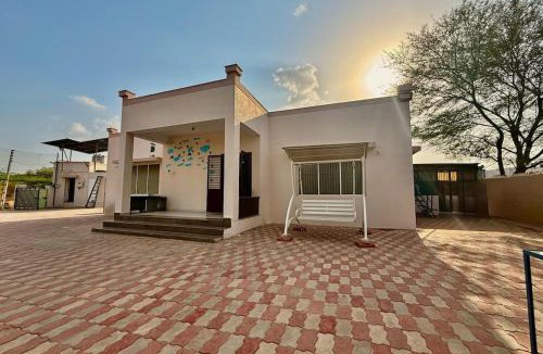 Kalol Apartment | Nest-relax recharge reconnect