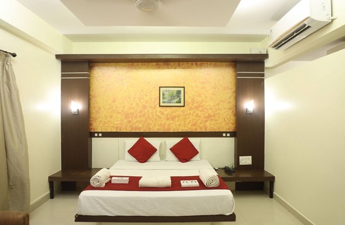 Gandhi Nagar Cabin | New Golden Residency