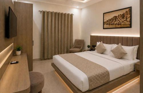 Varanasi Hotel | New Skyrooms