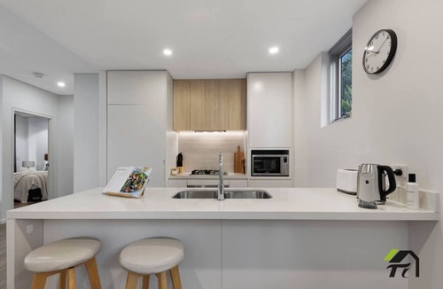 Wolli Creek Apartment | New Vivid 2 bedrooms Apts in Heart of Wolli Creek
