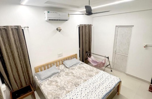 Bhuj Apartment | Nisarg Homestay with Kitchen Dinning