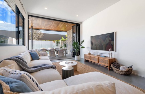 Mermaid Beach House | Nobby Beach Designer Villa | Ocean Views, Plunge Pool, Walk to Bars & Dining.
