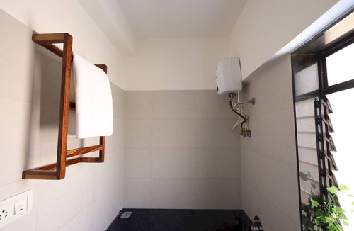 Vile Parle West Apartment | Nook&Co - Vile Parle 4