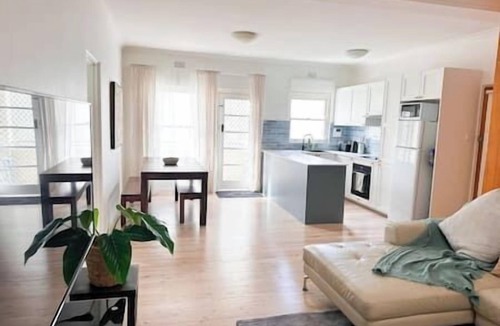 Cronulla Apartment | North Facing Seaside Apartment