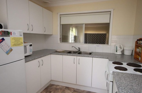 North Haven House | North Haven Sea Breeze - walk to beach and breakwall