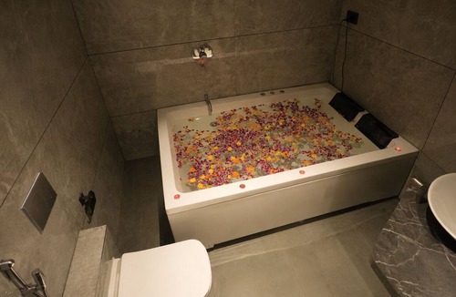 Rajkot Hotel | Nova Swet Kamal Residency