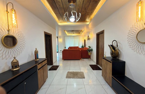 Manali Apartment | Oak & Amber Retreat