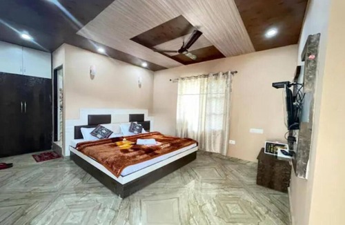 Banikhet Hotel | OAKWOOD HOMESTAY BANIKHET