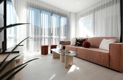 Burwood Apartment | 'Oasis' 2 Bedroom Apt in the heart of Burwood