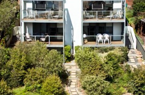 Pambula Beach Apartment | Ocean Reach, Pambula Beach. Locally owned. Affordable Beachfront luxury.