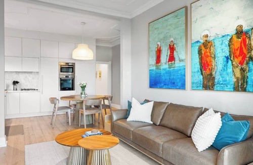 Tamarama Apartment | Ocean Views, Walk to Tamarama and Bondi Beach