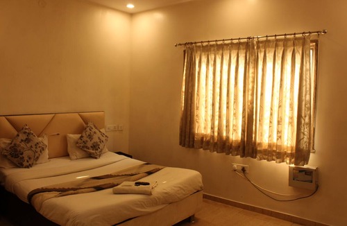 Indira Nagar Hotel | Olive Inn Hotel