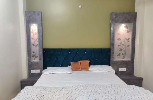 Ujjain House | Om Paradise Hotel in Ujjain Best Place to Stay near Mahakaleshwar Temple