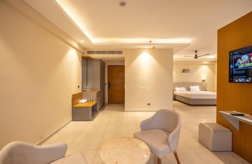 Mohangarh Hotel | Omaxe Hazratganj Lucknow Suites & Inn