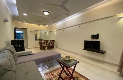 Bandra West House | One bedroom cozy stay in shared apartment at Bandra