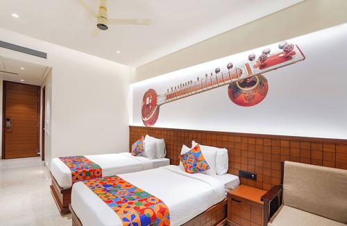 Bengaluru Hotel | Oriva Tulips Inn and Suites - Nr. Majestic