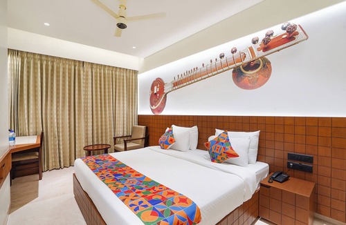 Bengaluru Hotel | Oriva Tulips Inn and Suites - Nr. Majestic