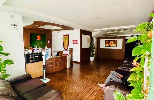 Vyttila Hotel | Oval Retreat