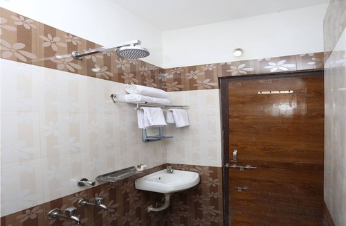 Raipur Hotel | OYO 10190 Hotel Gagan Grant
