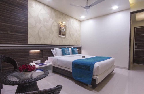 Vasai Hotel | OYO 1052 Hotel Rudra Shelter International
