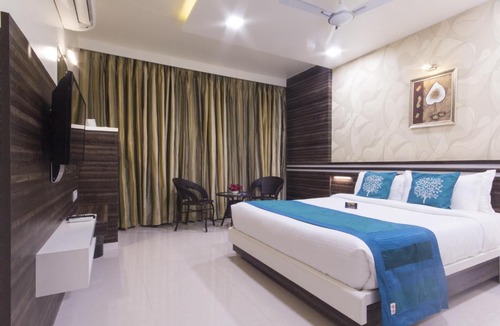 Vasai Hotel | OYO 1052 Hotel Rudra Shelter International