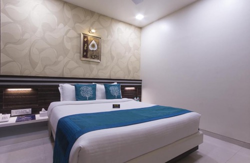 Vasai Hotel | OYO 1052 Hotel Rudra Shelter International