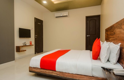 Vasai Hotel | OYO 11747 Hotel Sai Comforts