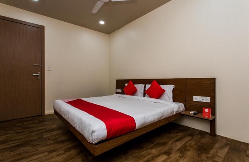 Indore Hotel | OYO 11929 Hotel Ridhi Sidhi
