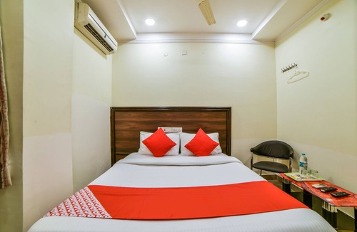 Khammam Hotel | OYO 24288 Surya Teja Residency
