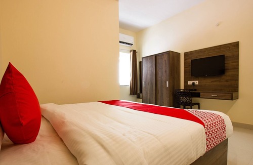 Ameerpet Hotel | OYO 28637 Gokul Grand