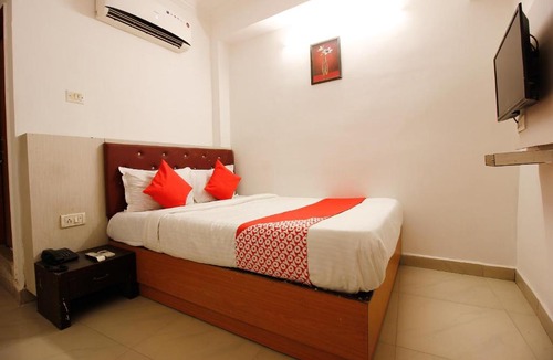 Lakdi Ka Pul Hotel | OYO 35487 Hotel Meena Grand