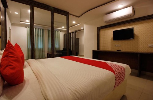 Lakdi Ka Pul Hotel | OYO 35487 Hotel Meena Grand
