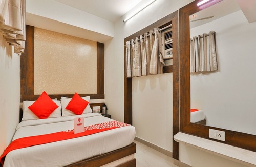 Thaltej Hotel | OYO 3649 Hotel Sree Balaji Residency
