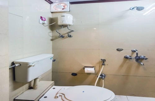 J B Nagar Hotel | OYO 488 Andheri