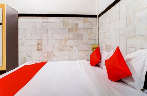 Mazgaon Hotel | OYO 64092 Hotel Dreamland
