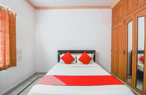 Banjara Hills Hotel | OYO 71611 Krupa Service Apartments