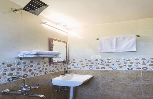Mahabaleshwar Hotel | OYO 9566 Hotel JK Excellency
