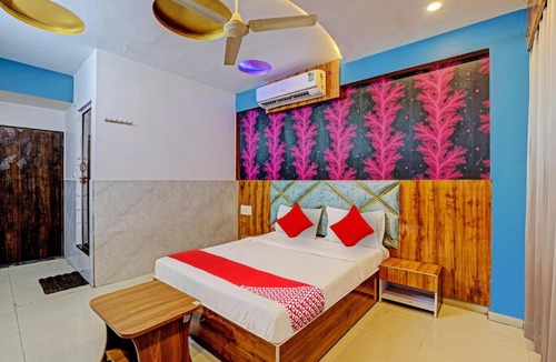 Ahmedabad Hotel | OYO Flagship Hotel Metro