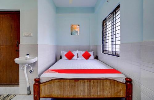 Narasapura Hotel | OYO Flagship Sri Sai Lodge