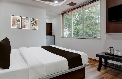 Ahmedabad Hotel | OYO Hotel Neelkanth