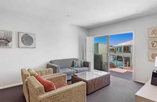 Salamander Bay Apartment | Pacific Blue Apartment 244 - Resort style adjoining apartments with views of the wraparound pool