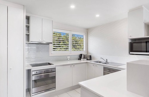 Salamander Bay Apartment | Pacific Blue Apartment 244 - Resort style adjoining apartments with views of the wraparound pool