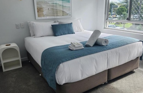 Tugun Apartment | Pacific Surf Absolute Beachfront Apartments