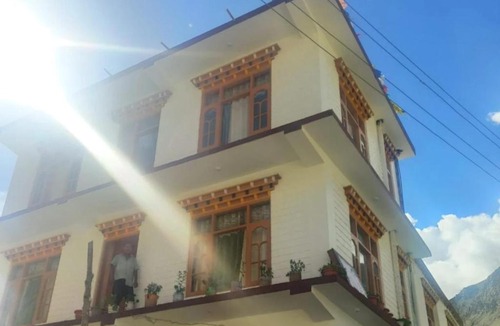 Kaza House | Padma Homestay By StayApart
