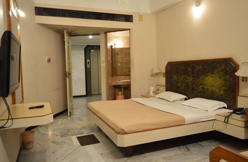 Madurai Main Hotel | Padmam Hotel