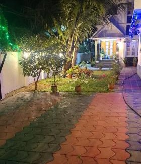 Kumbalam Apartment | PADUA HOMESTAY 2Bhk furnished 1AC,1 Non AC near Manorama