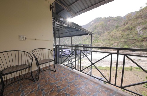 Dehradun Hotel | Palette Riverside Retreat Resort by CheckIn, Maldevta