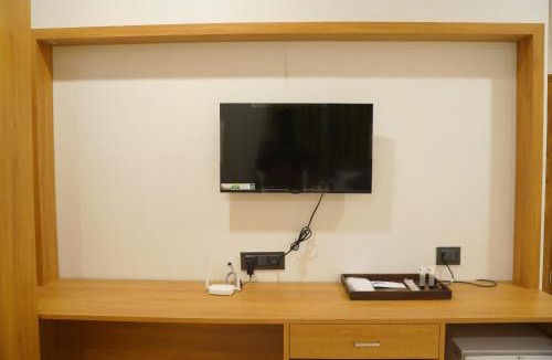 Devpar Hotel | Palm Glow Resort