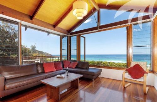 Blueys Beach House | Panorama - Absolute Beachfront