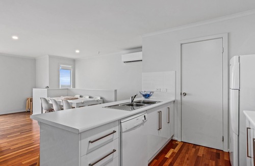 Carrickalinga House | Panoramic Beach house, modern & immaculately presented to sleep up to 10 guests